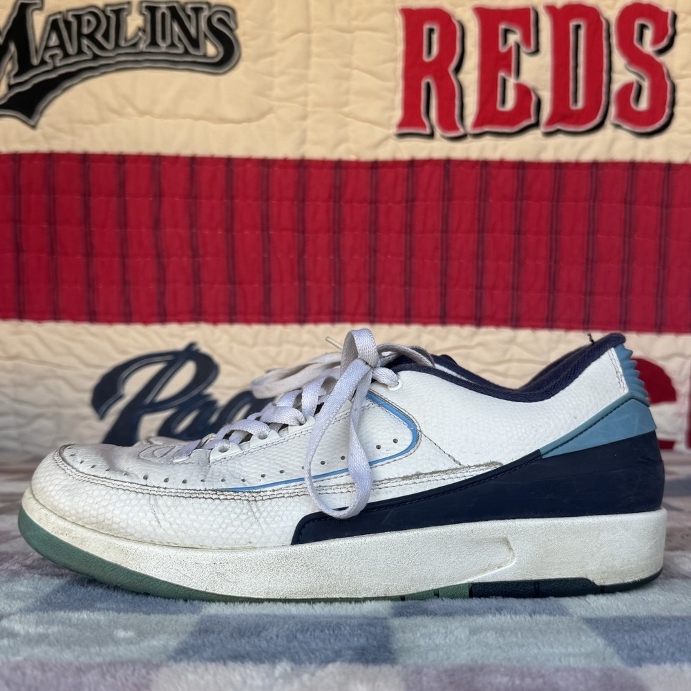 Size 9.5 - Nike Jordan 2 Retro Low University Blue "UNC"‎ Men's 832819-107